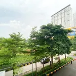 Cozy And Comfy Studio At Bassura City Apartment By Travelio
